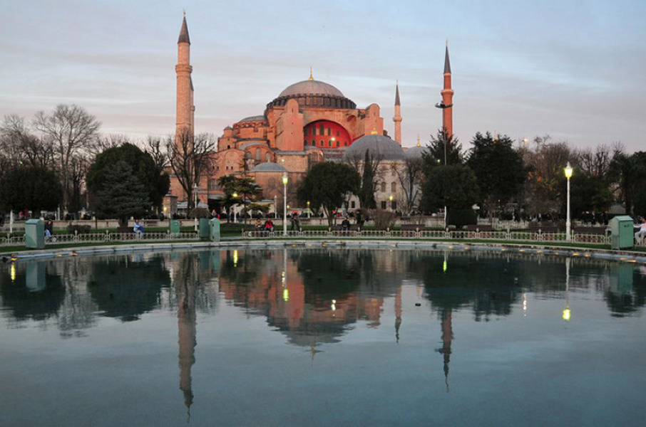 Private Hagia Sophia, Topkapi Palace and Grand Bazaar Experience
