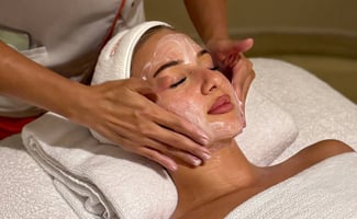 Anti Jet-Lag Cryotherapy Facial 60 Minutes at Paramount Hotel Midtown Dubai