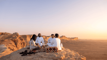 Edge of the World and Keshta Tour in Riyadh
