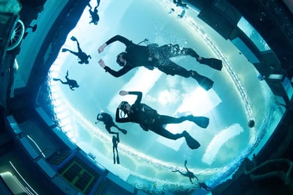Deep Dive Dubai Snorkelling Experience | World’s Deepest Pool Adventure