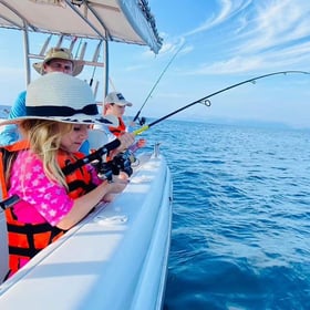 Qatar Fishing Excursion – Half Day Deep Sea Fishing Tour, Doha