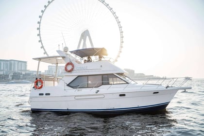 Luxury Conwy 40ft Yacht Rental in Dubai