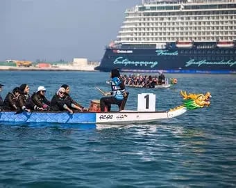 Kids Dragon Boat School Trips Qatar | Qool Tourism