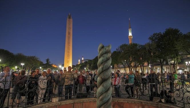 Istanbul Evening Walking Tour: Blue Mosque & Hagia Sophia