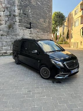 Transfer privado al aeropuerto de Estambul en furgoneta