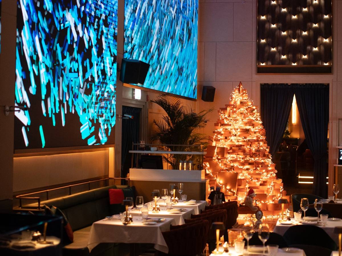 State of the Art AI Immersive Dining Experience