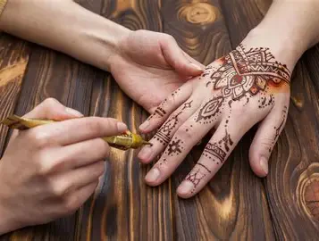 Henna Art & Design | School Field Trips Qatar